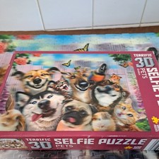 Howard Robinson 3D lenticular postcards