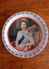 Vintage Queen Elizabeth II Silver Jubilee Round Decorative Metal Biscuit Tin
