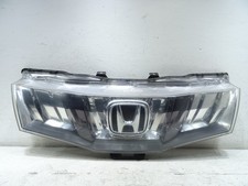 FRONT RADIATOR GRILLE FOR A