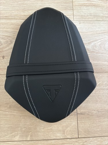 Triumph triple speed 1050 - triumph,
