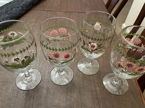 Beautiful contemporary set - beautiful,