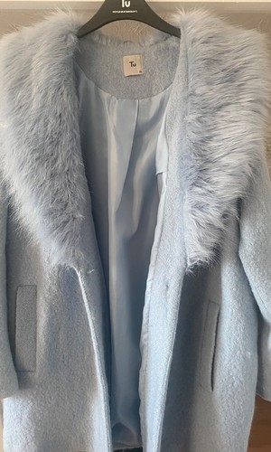 Women coat in - women’s, good