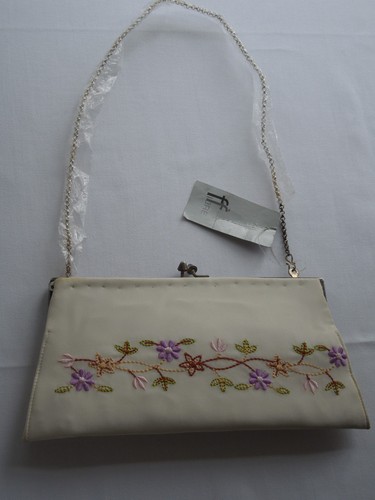 Vintage fiore hand embroidered - vintage,
