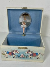 Vintage musical jewellery box - musical,