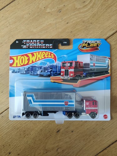 Hot wheels optimus prime - optimus, track