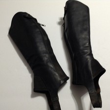 Ariat Close Contour Half Chaps