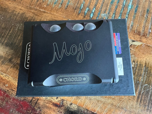 Chord mojo dac headphone amp - mojo, dac/headphone