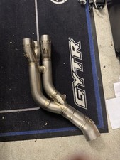 Yamaha R1 70mm WSBK akrapovic