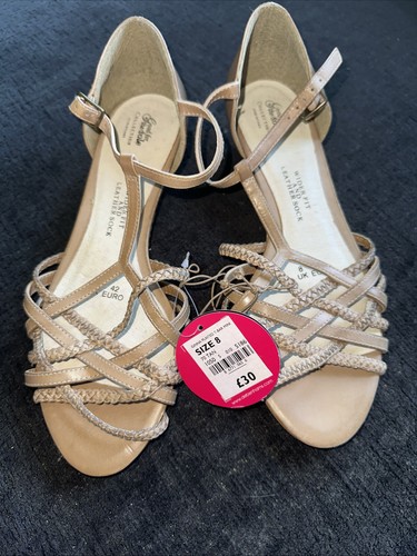 Debenhams wide fit - fit, tan