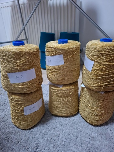 Golden plush textured - textured, cone