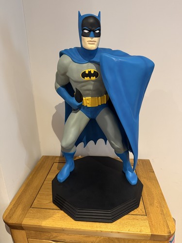 Batman large figure statue - batman,