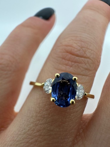 18ct yellow gold trilogy oval - gold,