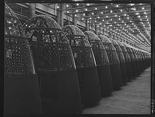 Photo 1940s factory assembly - photo:1940s,