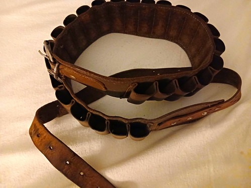 Brown leather gauge - leather, 12