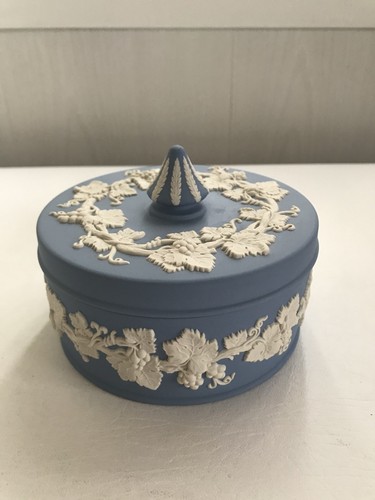 Wedgwood jasperware blue - wedgwood,
