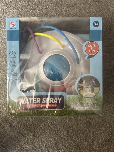 Water spray rotating - rotating, flying