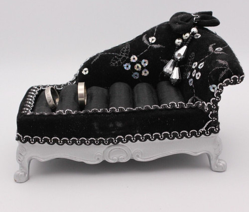 Rare vintage black chaise - rare,