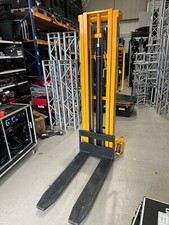 Pallet Stacker 1000kg 3m Tall
