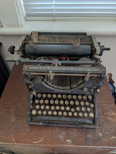 Underwood vintage typewriter - underwood,
