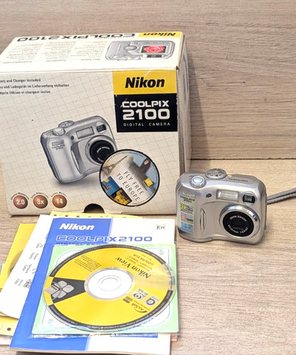 Boxed nikon coolpix - ,