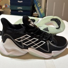 Size 7.5  Adidas Patrick