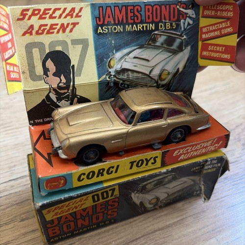 Corgi toys 261 - 261, 007
