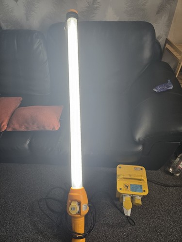 Defender e712670 led - defender,