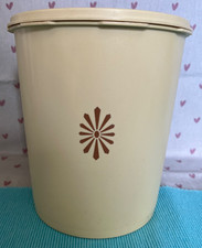 Vintage Tupperware Sunburst