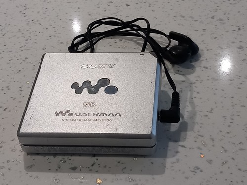 Sony e300 walkman - sony,