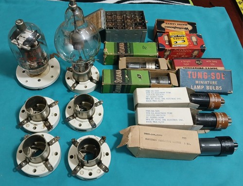 Antique radio tube - socket, we