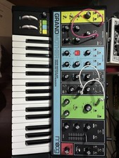 Moog Grandmother Semi-Modular