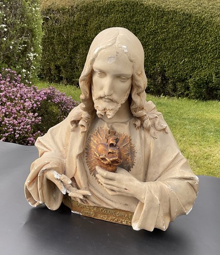 Found religious bust - as,