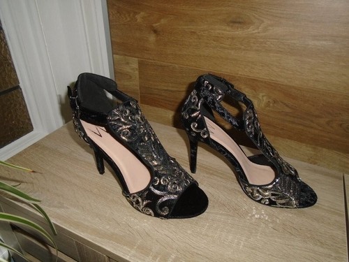 New ladies shoes - new,