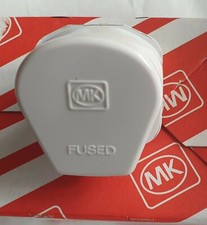 MK  646WHI  PLUG, SAFETY, 13A, WHITE