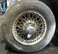 MGB 1960S Wire Wheels Set Of 4 AND SPINNERS