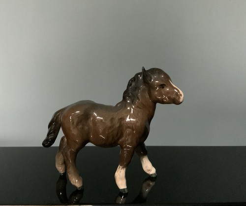 Beswick shetland pony bay with - pony,