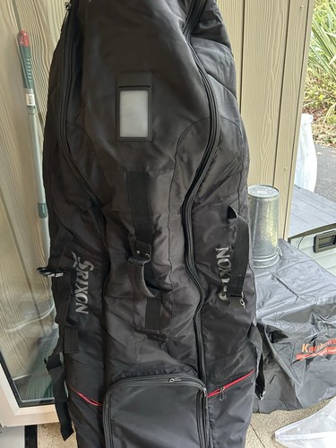 Nearly new srixon golf travel - new,