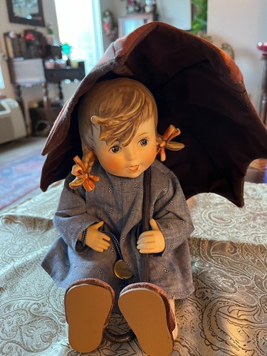 1988 hummel umbrella girl - 1988, doll