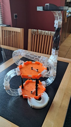 Hexbug tracks used - 2,