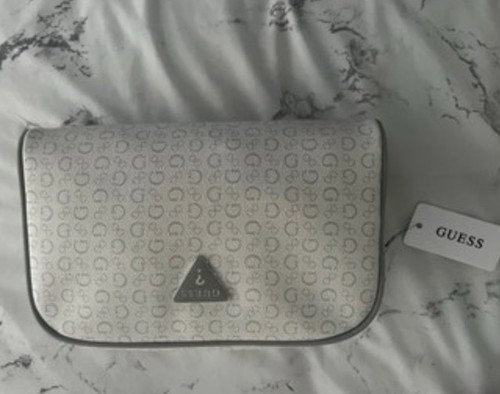 Guess makeup toiletry bag new - bag,