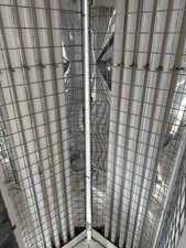 22 tube 160-250watt Enclosed White Vertical Sunbed