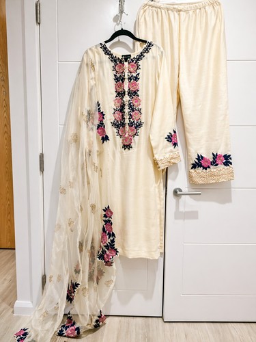 Luxury 3pc cream embroidered - cream,