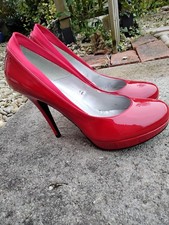 Schuh Red platform heel court