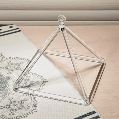 Clear quartz crystal - clear,