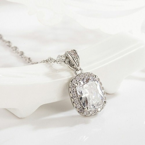 Crystal square pendant chain - square,
