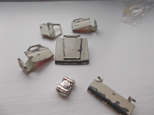 Dinky toys ford zodiac doors - ford,
