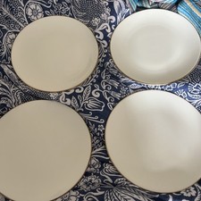 4 21cm Gold band Wedgewood starter/entree plates bone china