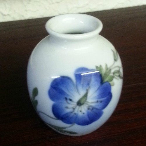 Royal copenhagen vase - royal,