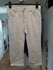 (L) Peacocks white floral cropped jeans - size 10