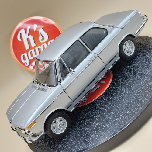 Kyosho bmw 2002 tii 1972 - kyosho, 1/18